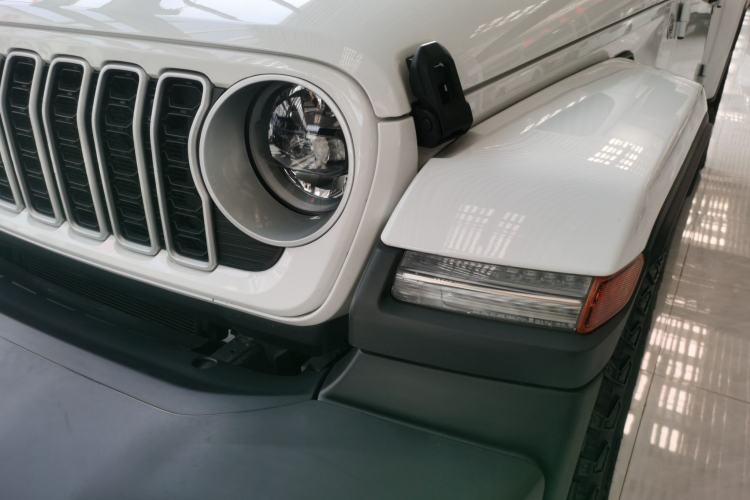 Used Jeep Wrangler 2024 2.0T Sahara Four-Door Edition Left Front Headlight