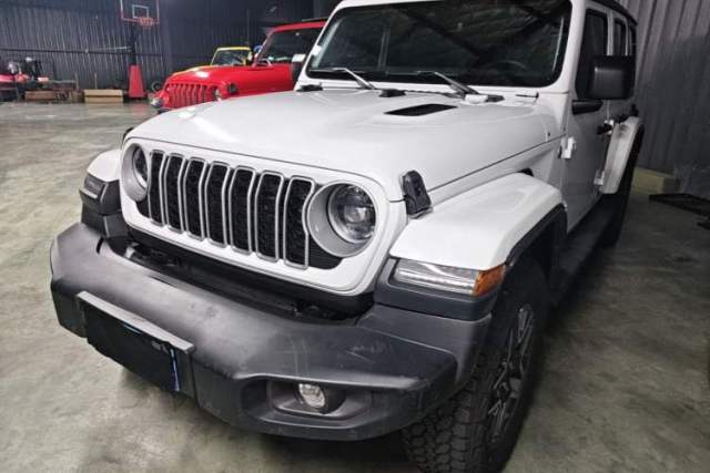 Used Jeep Wrangler 2024 2.0T Sahara Four-Door Edition