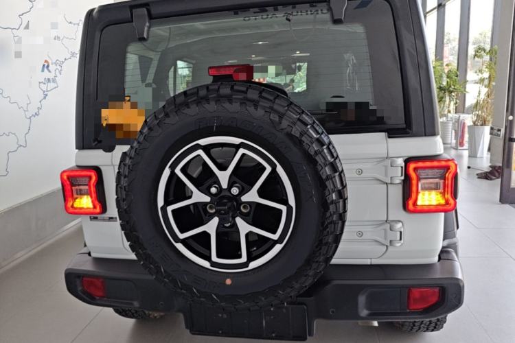 Used Jeep Wrangler 2024 2.0T Robin Hood Four-Door Edition Rear