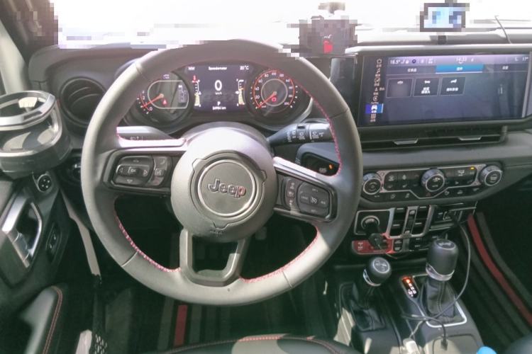 Used Jeep Wrangler 2024 2.0T Robin Hood Four-Door Edition Steering Wheel