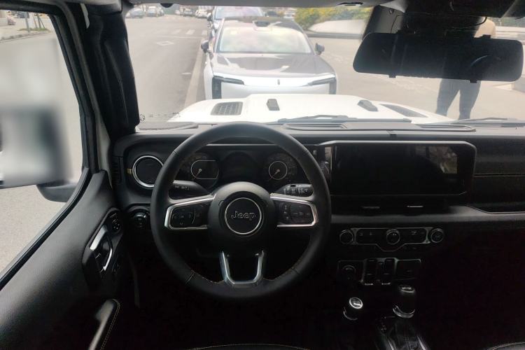 Used Jeep Wrangler 2024 2.0T Sahara Four-Door Edition Steering Wheel