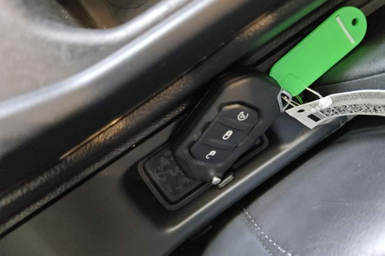 Used Jeep Wrangler 2024 2.0T Robin Hood Four-Door Edition Vehicle Key