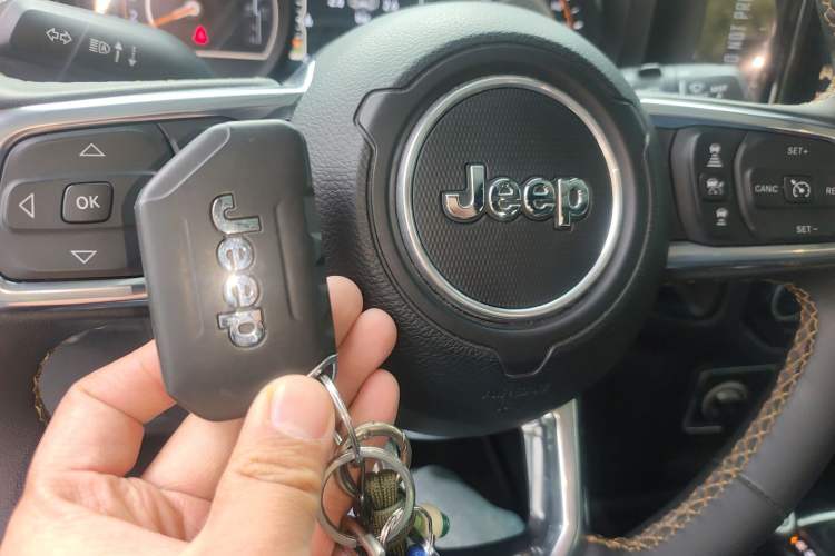 Used Jeep Wrangler 2024 2.0T Sahara Four-Door Edition Vehicle Key