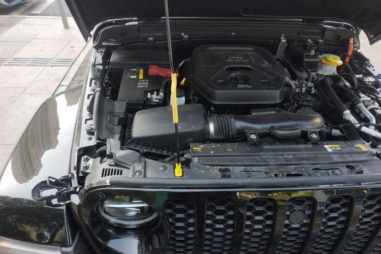 Used Jeep Wrangler New Energy 2021 Four-Door 2.0T 4xe Sahara Engine Bay Right
