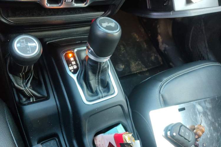 Used Jeep Wrangler New Energy 2021 Four-Door 2.0T 4xe Sahara Gear Lever