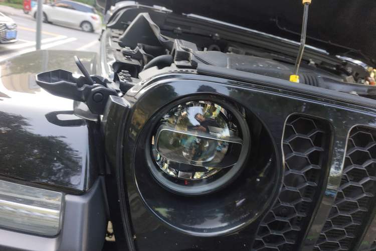 Used Jeep Wrangler New Energy 2021 Four-Door 2.0T 4xe Sahara Right Front Headlight