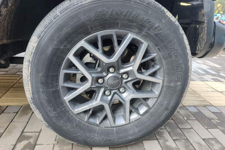 Used Jeep Wrangler New Energy 2021 Four-Door 2.0T 4xe Sahara Right Front Wheel Hub