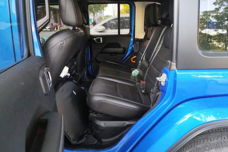 Used Jeep Wrangler New Energy 2021 Four-Door 2.0T 4xe Sahara First Edition Left Rear Seat