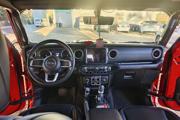 Used Jeep Wrangler New Energy 2021 Four-Door 2.0T 4xe Sahara First Edition Interior 2