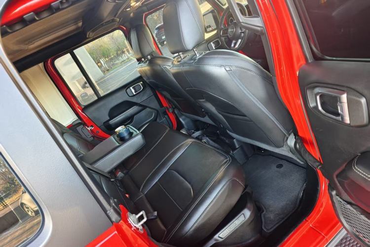 Used Jeep Wrangler New Energy 2021 Four-Door 2.0T 4xe Sahara First Edition Interior 3