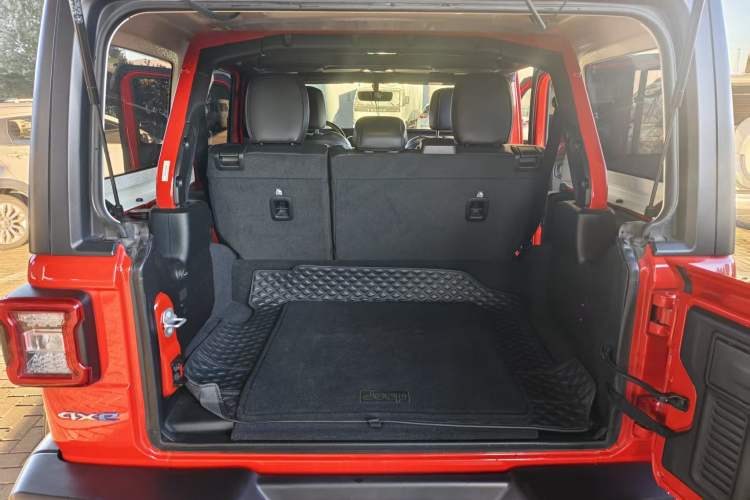 Used Jeep Wrangler New Energy 2021 Four-Door 2.0T 4xe Sahara First Edition Interior 4