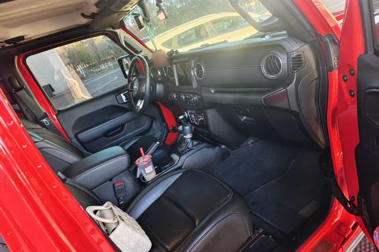 Used Jeep Wrangler New Energy 2021 Four-Door 2.0T 4xe Sahara First Edition Interior 5