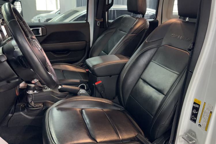 Used Jeep Wrangler New Energy 2021 Four-Door 2.0T 4xe Sahara First Edition Interior 3