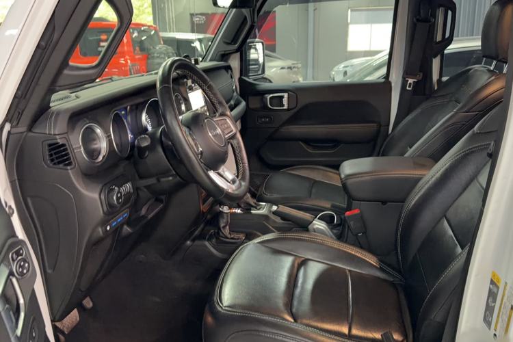 Used Jeep Wrangler New Energy 2021 Four-Door 2.0T 4xe Sahara First Edition Interior 4