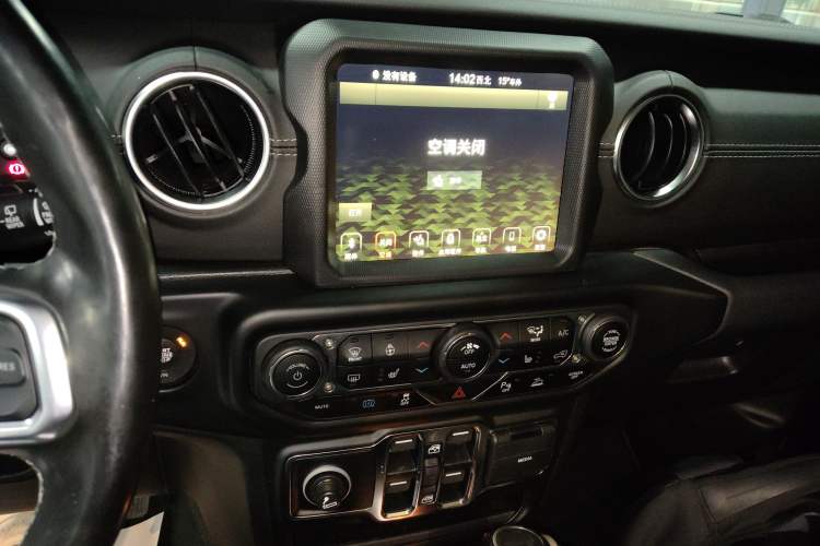 Used Jeep Wrangler New Energy 2021 Four-Door 2.0T 4xe Sahara Audio And AC Panel