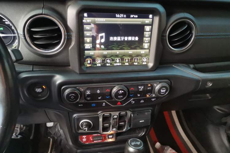 Used Jeep Wrangler New Energy 2021 Four-Door 2.0T 4xe Robin Hood Audio And AC Panel