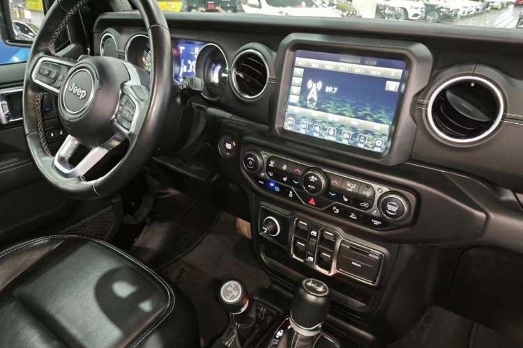 Used Jeep Wrangler New Energy 2021 Four-Door 2.0T 4xe Sahara Audio And AC Panel