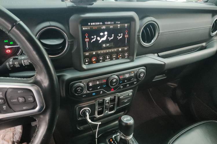 Used Jeep Wrangler New Energy 2021 Four-Door 2.0T 4xe Sahara First Edition Audio And AC Panel