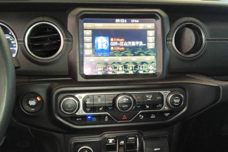 Used Jeep Wrangler New Energy 2021 Four-Door 2.0T 4xe Sahara Audio And AC Panel