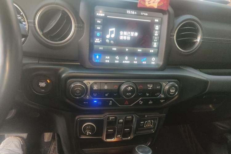 Used Jeep Wrangler New Energy 2021 Four-Door 2.0T 4xe Sahara Audio And AC Panel