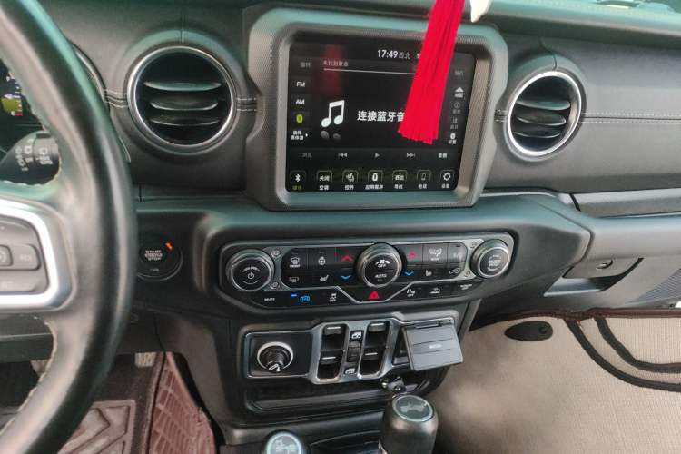 Used Jeep Wrangler New Energy 2021 Four-Door 2.0T 4xe Sahara First Edition Audio And AC Panel