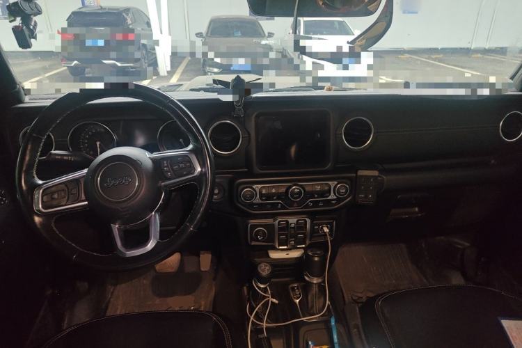 Used Jeep Wrangler New Energy 2021 Four-Door 2.0T 4xe Sahara Center Console