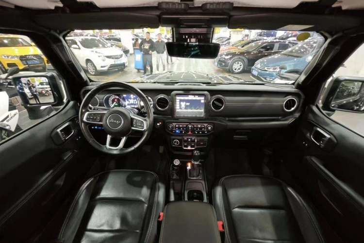 Used Jeep Wrangler New Energy 2021 Four-Door 2.0T 4xe Sahara Center Console