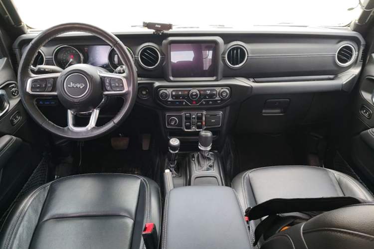 Used Jeep Wrangler New Energy 2021 Four-Door 2.0T 4xe Sahara Center Console