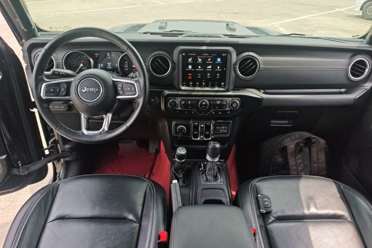 Used Jeep Wrangler New Energy 2021 Four-Door 2.0T 4xe Sahara Center Console