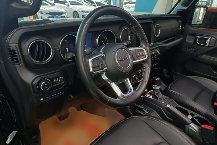 Used Jeep Wrangler New Energy 2021 Four-Door 2.0T 4xe Sahara First Edition Center Console