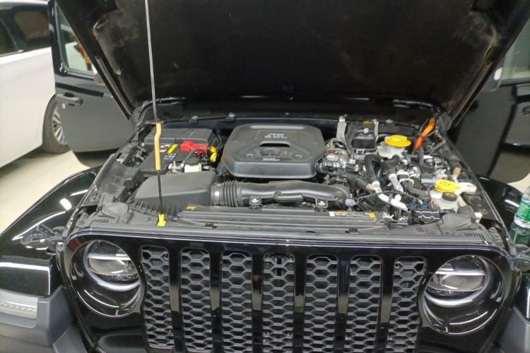 Used Jeep Wrangler New Energy 2021 Four-Door 2.0T 4xe Sahara Engine Bay