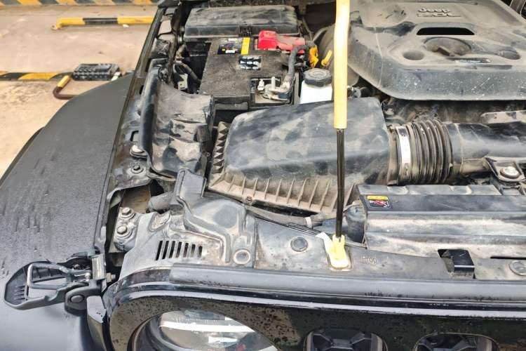 Used Jeep Wrangler New Energy 2021 Four-Door 2.0T 4xe Robin Hood Engine Bay Right