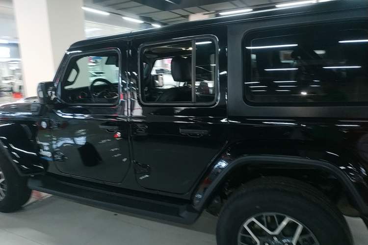 Used Jeep Wrangler New Energy 2021 Four-Door 2.0T 4xe Sahara Exterior 3