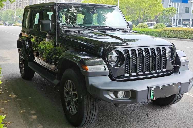 Used Jeep Wrangler New Energy 2021 Four-Door 2.0T 4xe Sahara Front Right 45 Deg