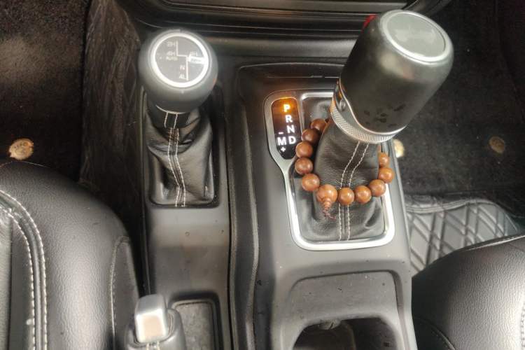 Used Jeep Wrangler New Energy 2021 Four-Door 2.0T 4xe Sahara Gear Lever