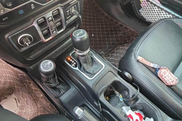Used Jeep Wrangler New Energy 2021 Four-Door 2.0T 4xe Sahara Gear Lever