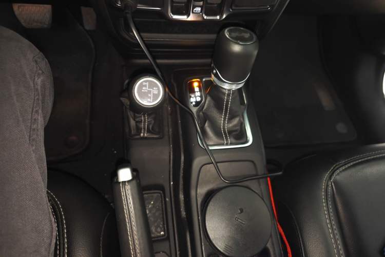 Used Jeep Wrangler New Energy 2021 Four-Door 2.0T 4xe Sahara Gear Lever