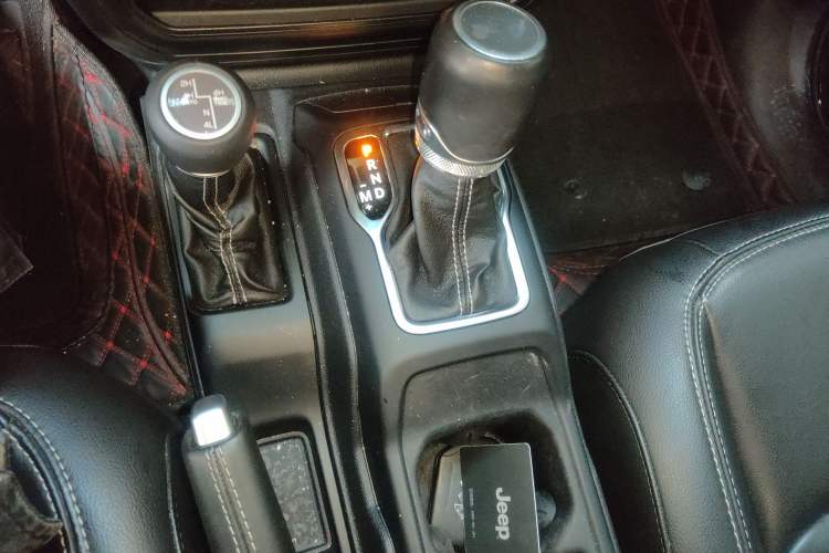 Used Jeep Wrangler New Energy 2021 Four-Door 2.0T 4xe Sahara Gear Lever