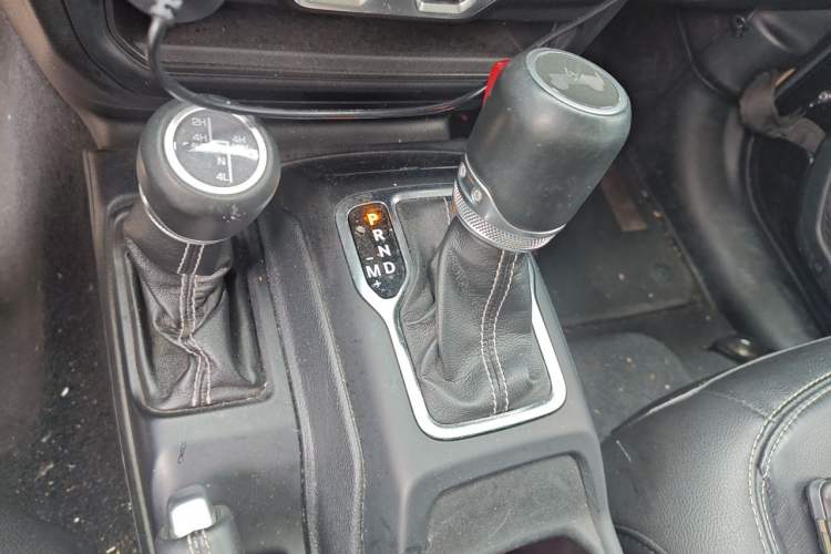Used Jeep Wrangler New Energy 2021 Four-Door 2.0T 4xe Sahara First Edition Gear Lever