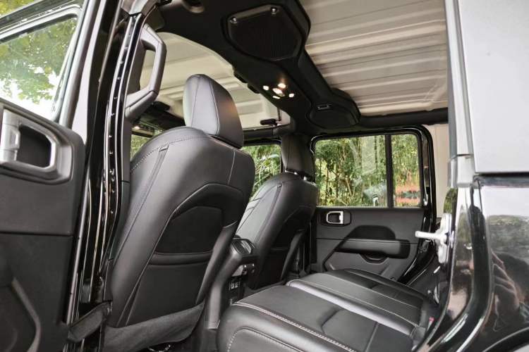 Used Jeep Wrangler New Energy 2021 Four-Door 2.0T 4xe Sahara Headliner