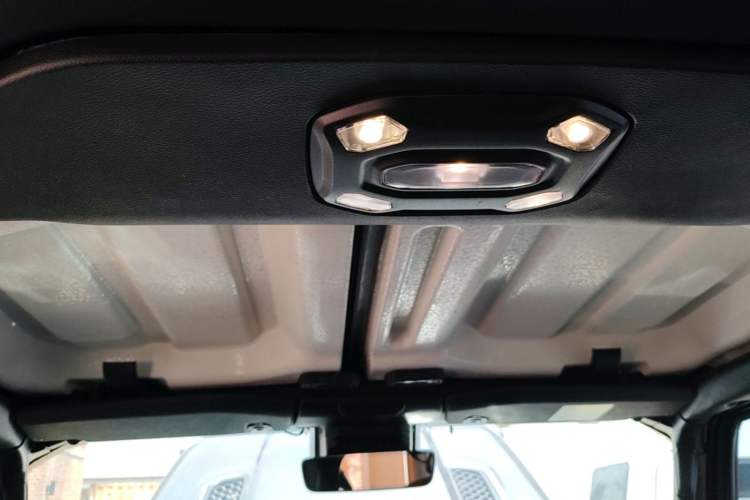 Used Jeep Wrangler New Energy 2021 Four-Door 2.0T 4xe Sahara Headliner