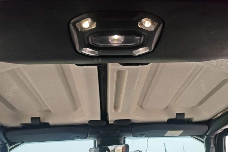 Used Jeep Wrangler New Energy 2021 Four-Door 2.0T 4xe Sahara Headliner