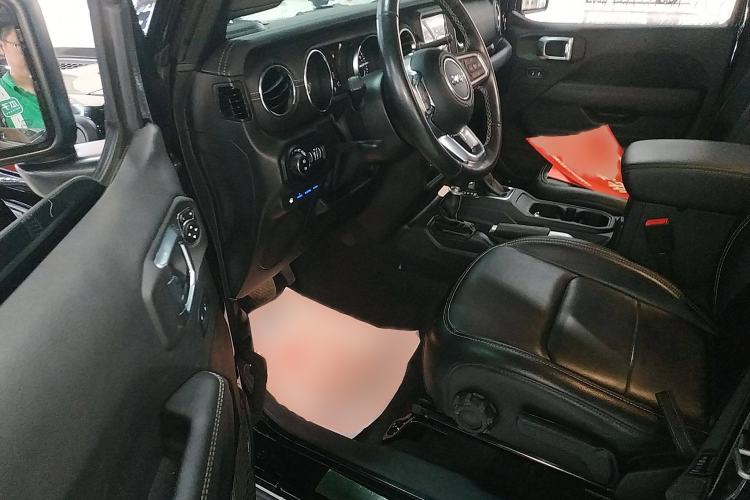 Used Jeep Wrangler New Energy 2021 Four-Door 2.0T 4xe Sahara Interior 3