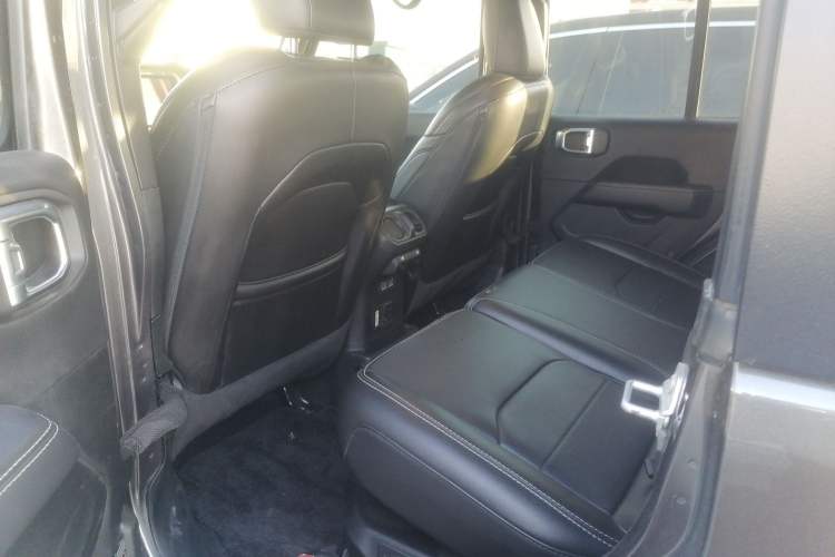 Used Jeep Wrangler New Energy 2021 Four-Door 2.0T 4xe Sahara Interior 4