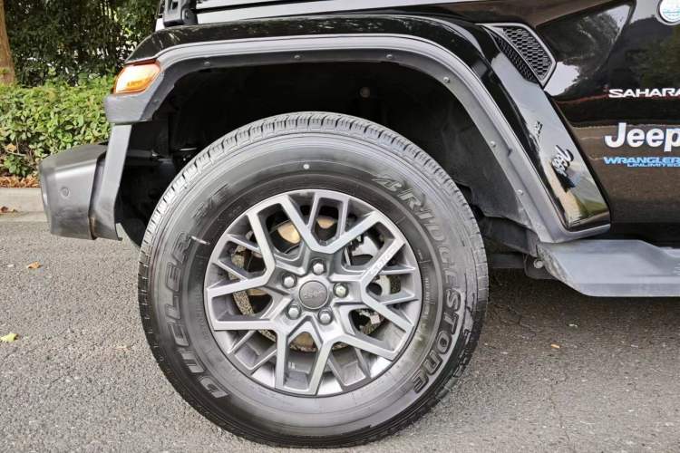 Used Jeep Wrangler New Energy 2021 Four-Door 2.0T 4xe Sahara Left Front Wheel Hub