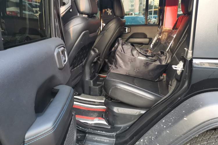Used Jeep Wrangler New Energy 2021 Four-Door 2.0T 4xe Robin Hood Left Rear Seat