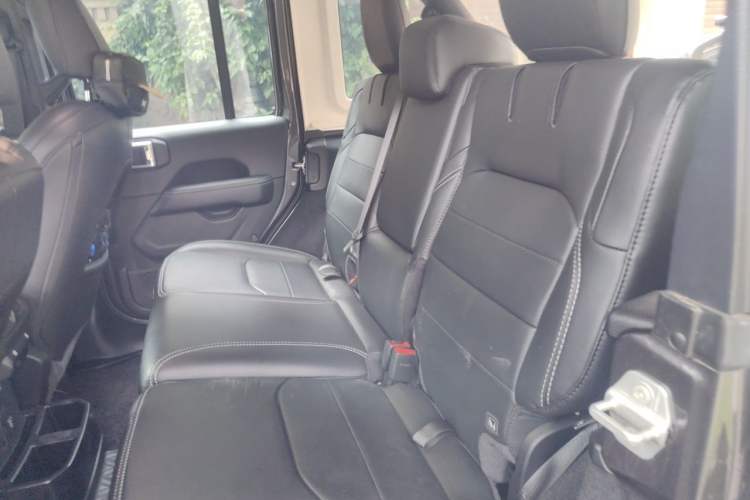 Used Jeep Wrangler New Energy 2021 Four-Door 2.0T 4xe Sahara Left Rear Seat