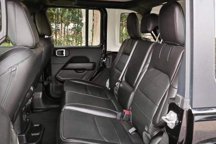 Used Jeep Wrangler New Energy 2021 Four-Door 2.0T 4xe Sahara Left Rear Seat