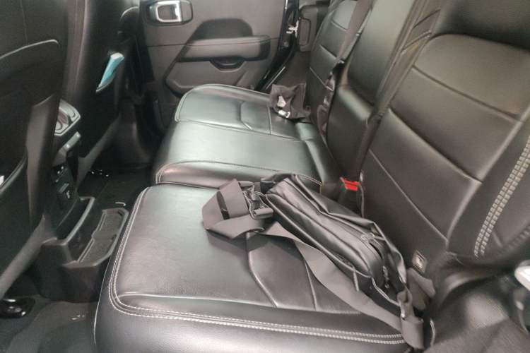 Used Jeep Wrangler New Energy 2021 Four-Door 2.0T 4xe Sahara First Edition Left Rear Seat