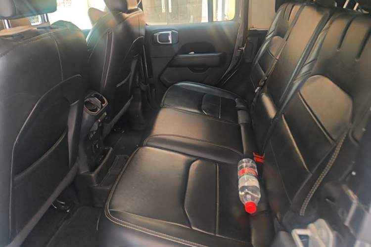 Used Jeep Wrangler New Energy 2021 Four-Door 2.0T 4xe Sahara First Edition Left Rear Seat